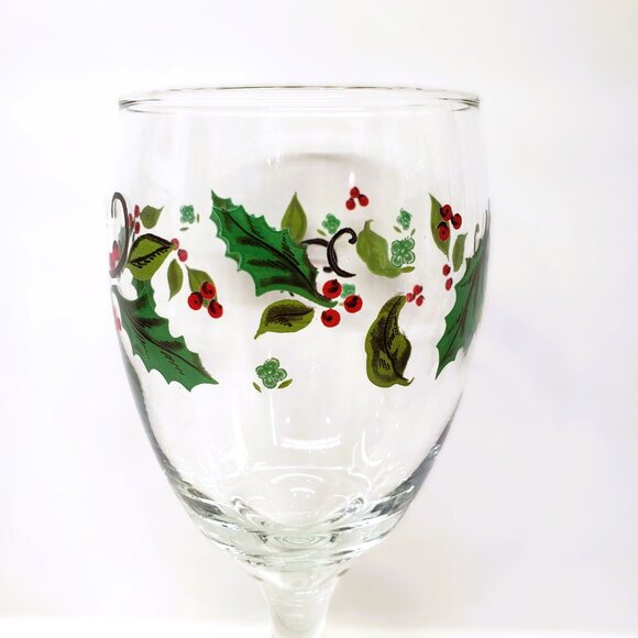 Vintage Pfaltzgraff Winterberry Water Goblet Glass Lot x2 Libbey Holly Christmas - Picture 2 of 4